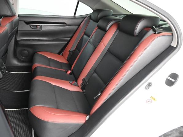 Lexus ES VI с пробегом 2015 года, цена 2 299 000 рублей, 193055 км, седан, Автокод Объявления