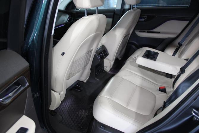 Jaguar F-Pace I с пробегом 2018 года, цена 2 599 000 рублей, 114642 км, внедорожник, Автокод Объявления