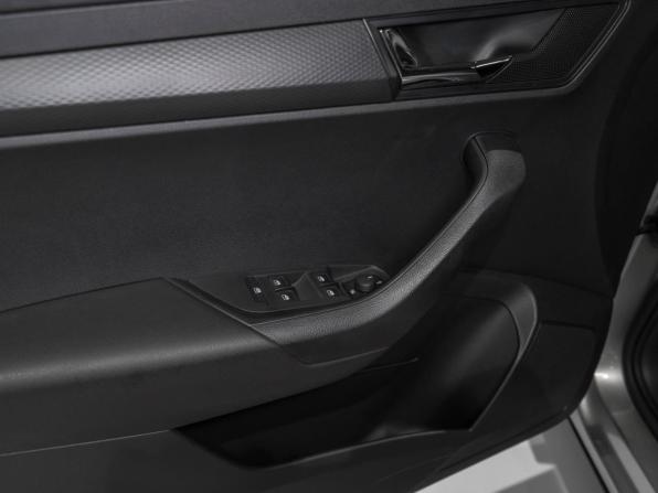 Skoda Karoq I с пробегом 2020 года, цена 2 175 000 рублей, 102110 км, внедорожник, Автокод Объявления