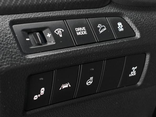 Hyundai Santa Fe III Рестайлинг с пробегом 2017 года, цена 1 980 000 рублей, 216226 км, внедорожник, Автокод Объявления