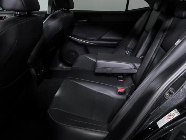 Lexus IS III Рестайлинг с пробегом 2017 года, цена 2 650 000 рублей, 206808 км, седан, Автокод Объявления