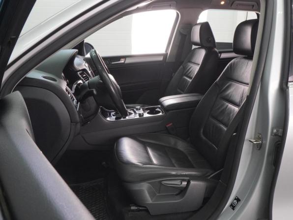 Volkswagen Touareg II с пробегом 2013 года, цена 1 799 000 рублей, 262394 км, внедорожник, Автокод Объявления