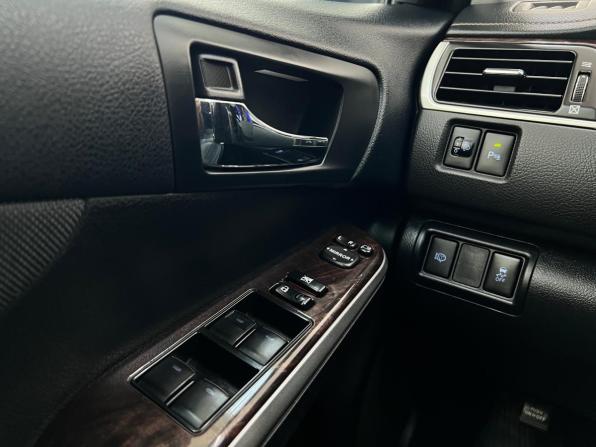 Toyota Camry VII (XV50) Рестайлинг с пробегом 2016 года, цена 2 019 000 рублей, 190363 км, седан, Автокод Объявления