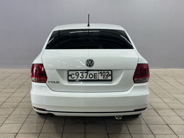 Volkswagen Polo V Рестайлинг с пробегом 2015 года, цена 670 000 рублей, 274705 км, седан, Автокод Объявления