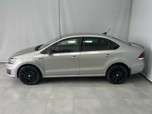 Volkswagen Polo V Рестайлинг с пробегом 2019 года, цена 1 395 000 рублей, 60731 км, седан, Автокод Объявления