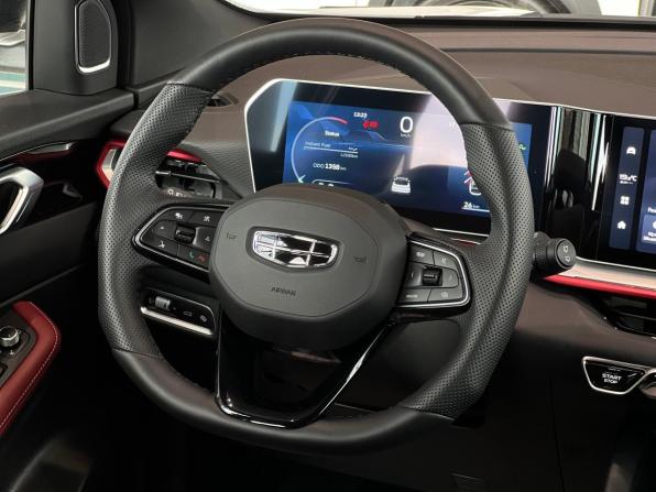 Geely Coolray I Рестайлинг с пробегом 2024 года, цена 2 595 000 рублей, 1358 км, внедорожник, Автокод Объявления