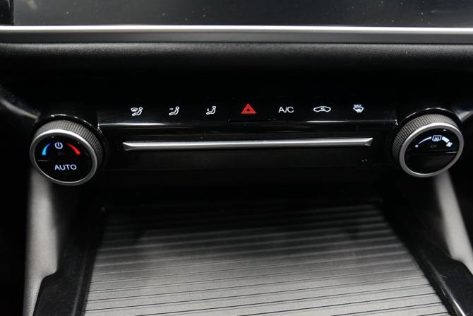 Omoda S5 с пробегом 2023 года, цена 1 635 000 рублей, 39500 км, седан, Автокод Объявления