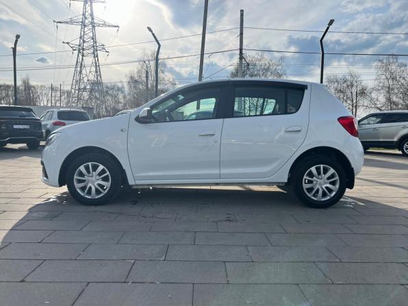 Renault Sandero II Рестайлинг с пробегом 2020 года, цена 924 500 рублей, 66877 км, хэтчбек, Автокод Объявления