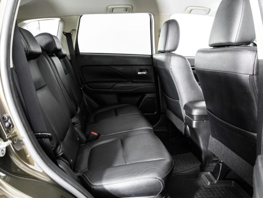 Mitsubishi Outlander III Рестайлинг 2 Санкт-Петербург  - изображение 22