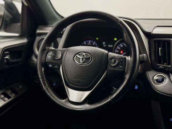 Toyota RAV4 IV (XA40) Рестайлинг с пробегом 2019 года, цена 3 080 000 рублей, 109962 км, внедорожник, Автокод Объявления