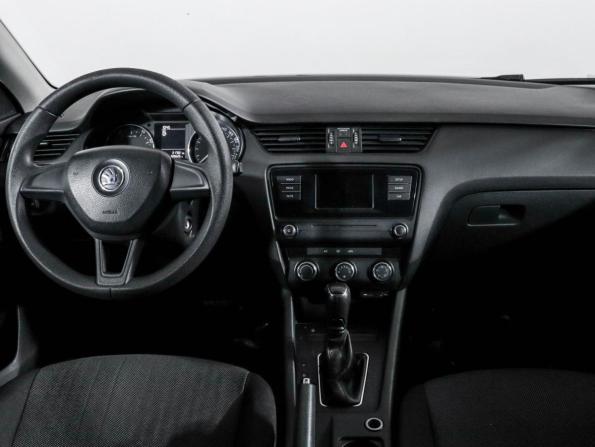 Skoda Octavia III (A7) с пробегом 2014 года, цена 700 000 рублей, 326624 км, лифтбек, Автокод Объявления