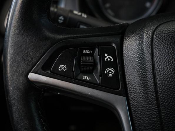 Opel Astra J с пробегом 2012 года, цена 700 000 рублей, 152672 км, хэтчбек, Автокод Объявления
