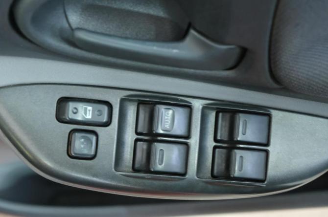 Toyota Vitz I (P10) с пробегом 2002 года, цена 469 000 рублей, 248250 км, хэтчбек, Автокод Объявления