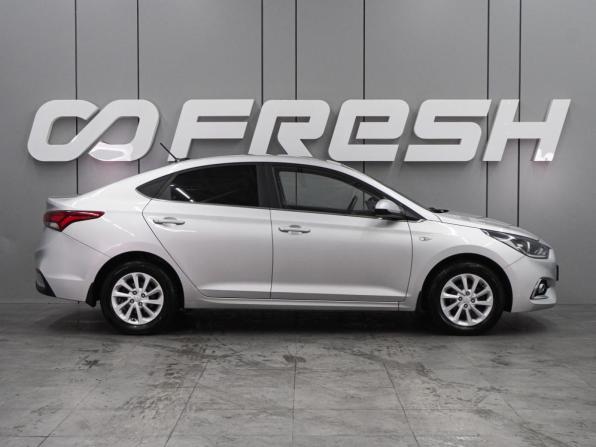 Hyundai Solaris II с пробегом 2019 года, цена 1 399 000 рублей, 113727 км, седан, Автокод Объявления