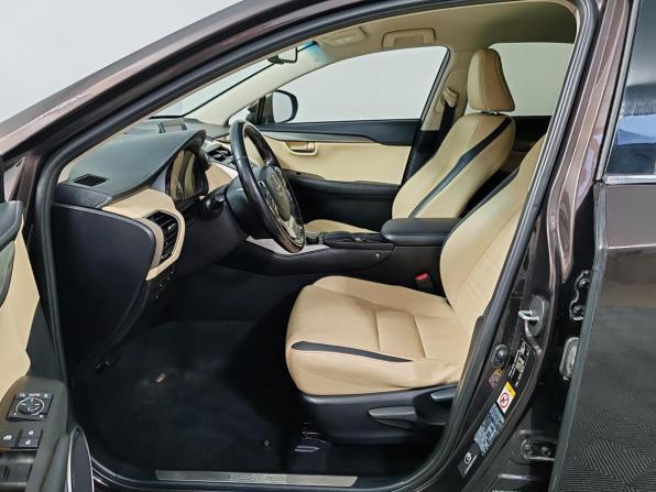 Lexus NX I с пробегом 2015 года, цена 2 349 000 рублей, 220624 км, внедорожник, Автокод Объявления