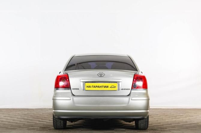 Toyota Avensis II с пробегом 2006 года, цена 799 000 рублей, 348000 км, седан, Автокод Объявления