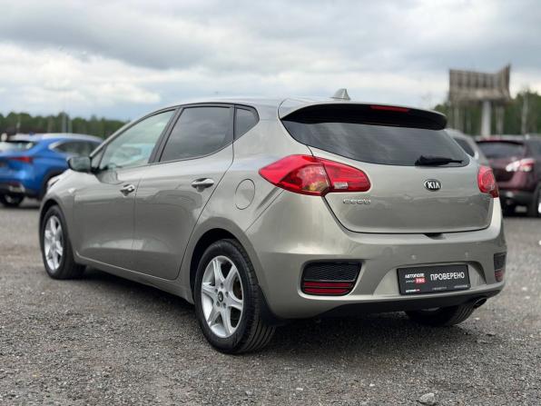 Kia Ceed II Рестайлинг с пробегом 2016 года, цена 975 000 рублей, 152666 км, хэтчбек, Автокод Объявления