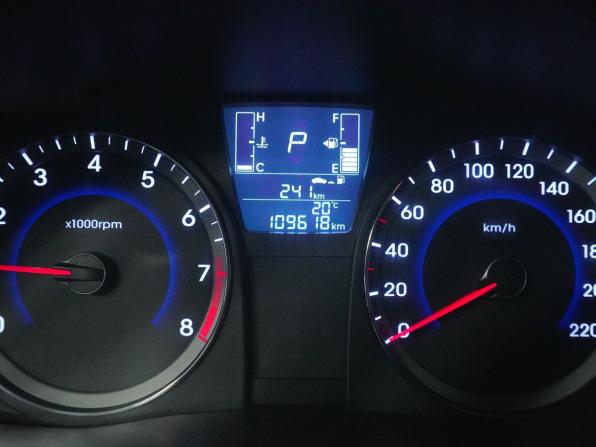 Hyundai Solaris I Рестайлинг с пробегом 2015 года, цена 1 017 000 рублей, 109678 км, хэтчбек, Автокод Объявления