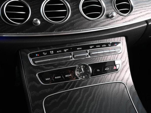 Mercedes-Benz E-Класс V (W213 S213 C238) с пробегом 2018 года, цена 2 950 000 рублей, 146137 км, седан, Автокод Объявления
