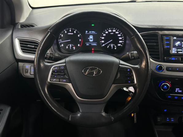 Hyundai Solaris II с пробегом 2017 года, цена 1 180 000 рублей, 116860 км, седан, Автокод Объявления