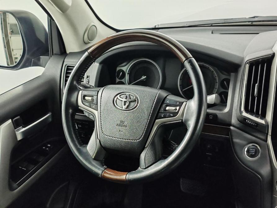 Toyota Land Cruiser 200 Series Рестайлинг 2 Москва  - изображение 16