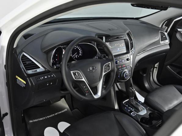 Hyundai Santa Fe III Рестайлинг с пробегом 2016 года, цена 1 899 000 рублей, 186000 км, внедорожник, Автокод Объявления