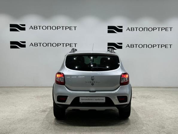 Renault Sandero II Рестайлинг с пробегом 2019 года, цена 749 000 рублей, 335588 км, хэтчбек, Автокод Объявления
