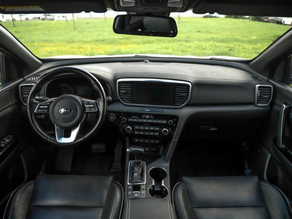Kia Sportage IV Рестайлинг с пробегом 2018 года, цена 2 239 000 рублей, 95890 км, внедорожник, Автокод Объявления
