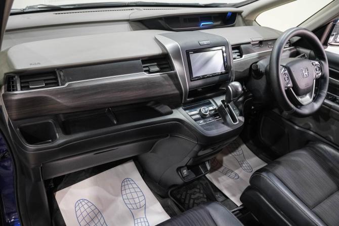 Honda Freed II Рестайлинг с пробегом 2017 года, цена 1 469 000 рублей, 135000 км, компактвэн, Автокод Объявления