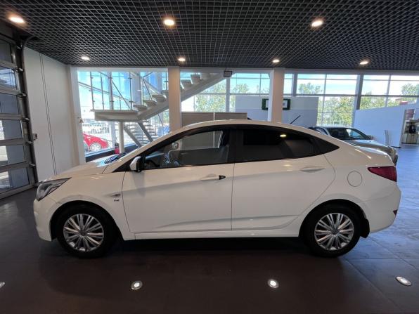 Hyundai Solaris I Рестайлинг с пробегом 2015 года, цена 675 000 рублей, 266663 км, седан, Автокод Объявления