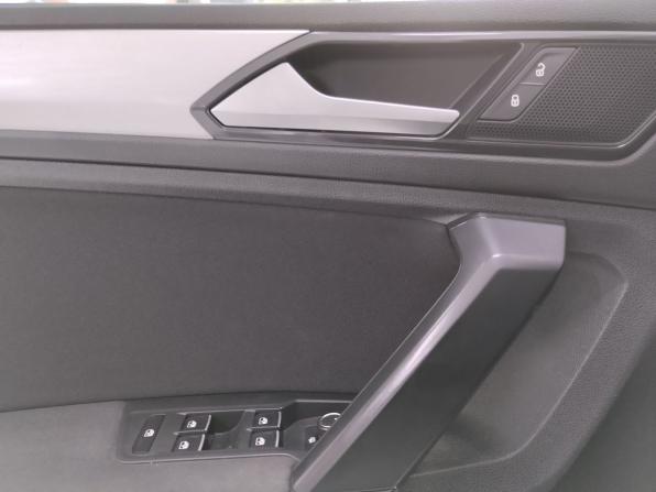Volkswagen Tiguan II с пробегом 2018 года, цена 2 400 000 рублей, 159467 км, внедорожник, Автокод Объявления