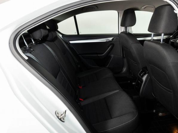 Skoda Octavia III (A7) Рестайлинг с пробегом 2019 года, цена 1 885 000 рублей, 84648 км, лифтбек, Автокод Объявления