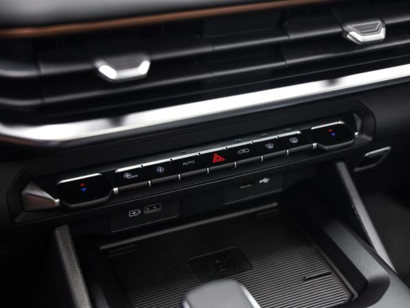 Geely Okavango I Рестайлинг с пробегом 2026 года, цена 3 799 777 рублей, 7263 км, внедорожник, Автокод Объявления