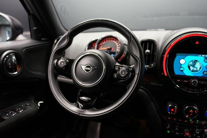 Mini Countryman II с пробегом 2019 года, цена 3 000 000 рублей, 69900 км, внедорожник, Автокод Объявления