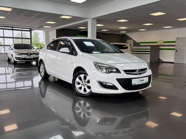 Opel Astra J Рестайлинг с пробегом 2013 года, цена 895 000 рублей, 194828 км, седан, Автокод Объявления
