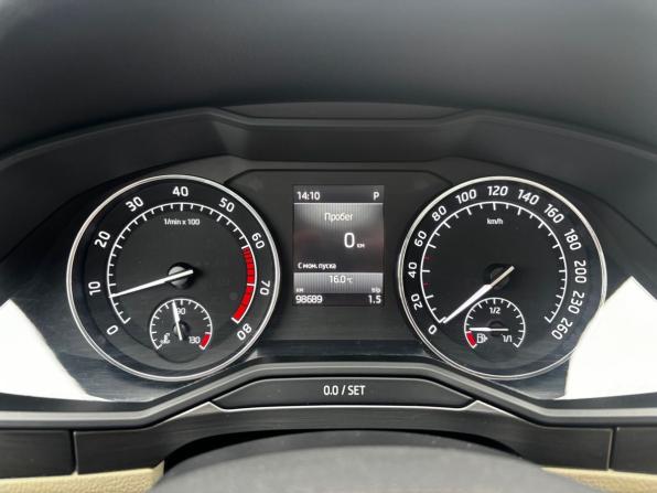 Skoda Superb III с пробегом 2017 года, цена 2 098 000 рублей, 99000 км, универсал, Автокод Объявления