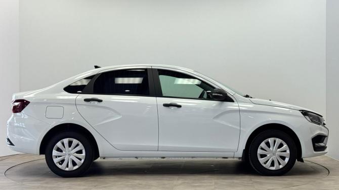 Lada (ВАЗ) Vesta I Рестайлинг (NG) с пробегом 2024 года, цена 1 330 000 рублей, 9000 км, седан, Автокод Объявления