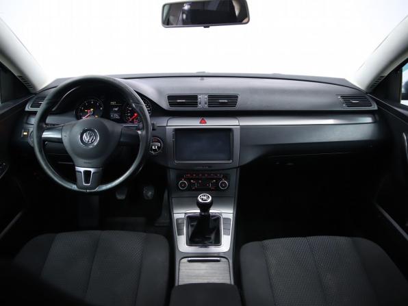 Volkswagen Passat B6 с пробегом 2010 года, цена 690 000 рублей, 177493 км, седан, Автокод Объявления