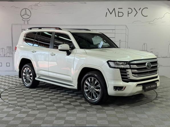 Toyota Land Cruiser 300 Series с пробегом 2024 года, цена 13 900 000 рублей, 6000 км, внедорожник, Автокод Объявления