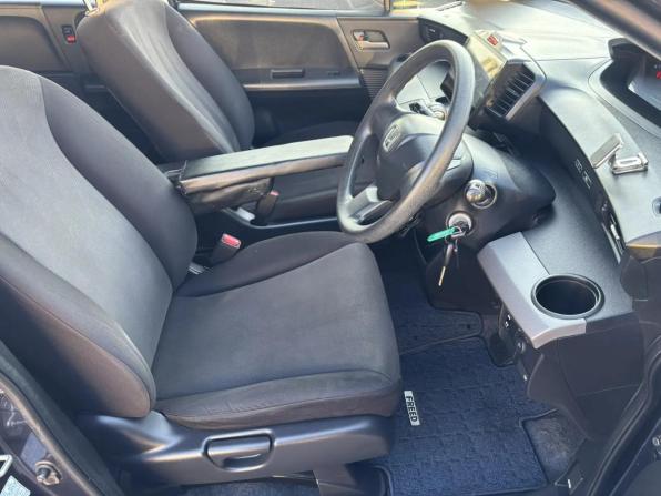 Honda Freed I с пробегом 2010 года, цена 645 000 рублей, 380000 км, компактвэн, Автокод Объявления