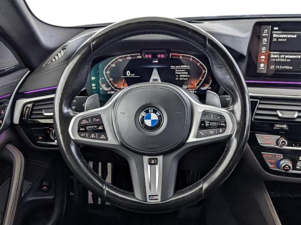 BMW 5 серии VII (G30/G31/G38) Рестайлинг с пробегом 2022 года, цена 5 250 000 рублей, 85500 км, седан, Автокод Объявления