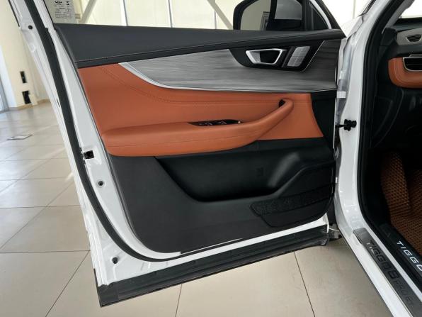 Chery Tiggo 8 Pro e+ с пробегом 2023 года, цена 2 235 000 рублей, 47600 км, внедорожник, Автокод Объявления