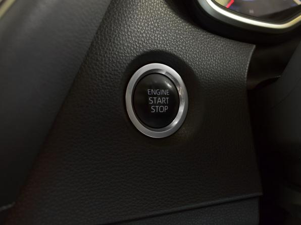Toyota Corolla XII (E210) с пробегом 2021 года, цена 1 765 995 рублей, 65885 км, универсал, Автокод Объявления