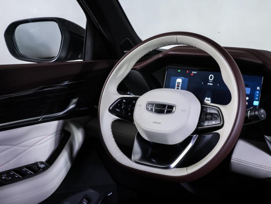 Geely Monjaro I Москва  - изображение 13