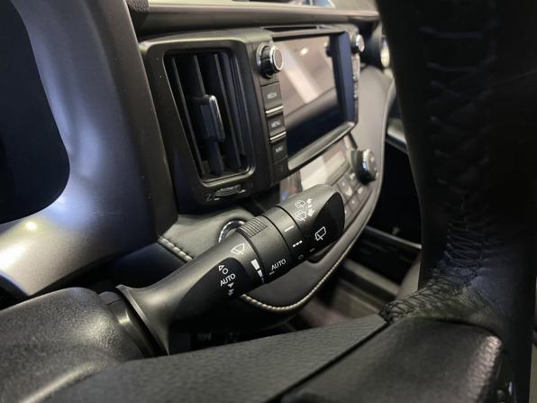 Toyota RAV4 IV (XA40) Рестайлинг с пробегом 2019 года, цена 2 819 900 рублей, 160969 км, внедорожник, Автокод Объявления