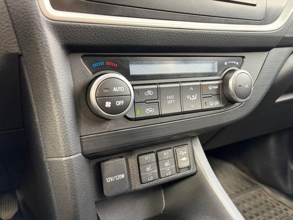 Toyota Auris II с пробегом 2013 года, цена 1 295 000 рублей, 90000 км, хэтчбек, Автокод Объявления