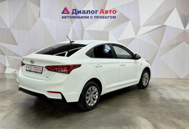 Hyundai Solaris II с пробегом 2017 года, цена 1 180 000 рублей, 159000 км, седан, Автокод Объявления