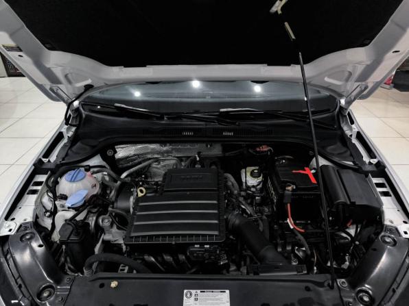 Volkswagen Jetta VI Рестайлинг с пробегом 2016 года, цена 1 390 000 рублей, 95200 км, седан, Автокод Объявления