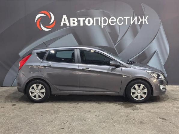Hyundai Solaris I Рестайлинг с пробегом 2016 года, цена 790 000 рублей, 126500 км, хэтчбек, Автокод Объявления