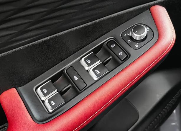 Geely Coolray I Рестайлинг с пробегом 2024 года, цена 2 151 000 рублей, 38067 км, внедорожник, Автокод Объявления
